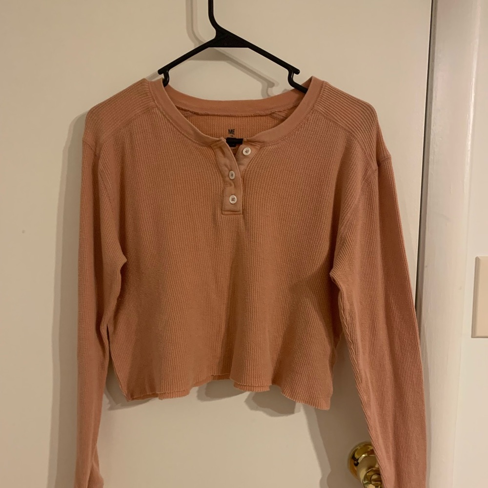 Me to We light pink crop top